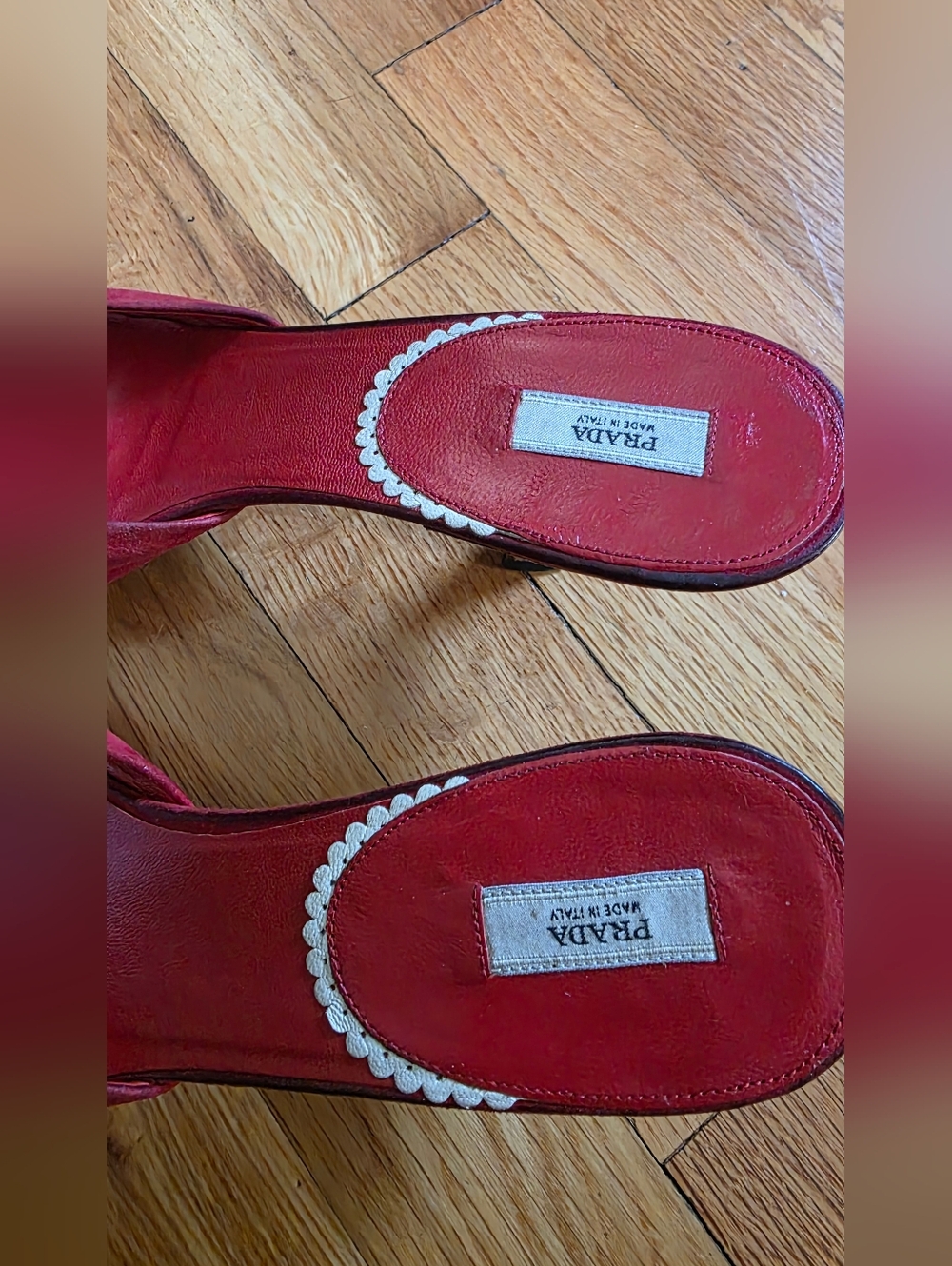 Prada Vintage Red Suede Kitten Heels Mules Gold Accent Anti Slip 40 US 10 - Picture 4 of 6